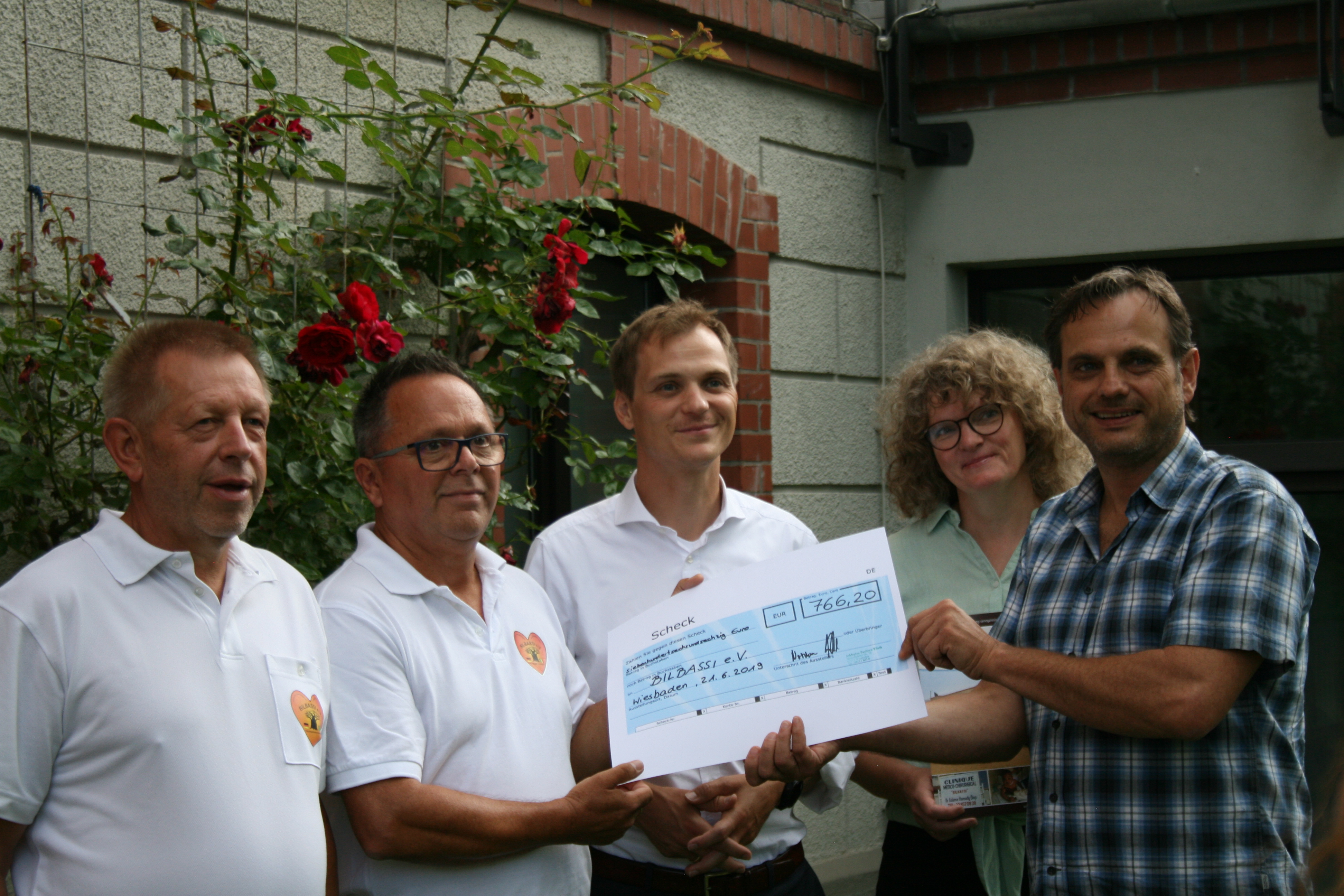 www.senegalkrankenhaus.de_asklepios klinik wiesbaden_scheckübergabe_2019 (1)